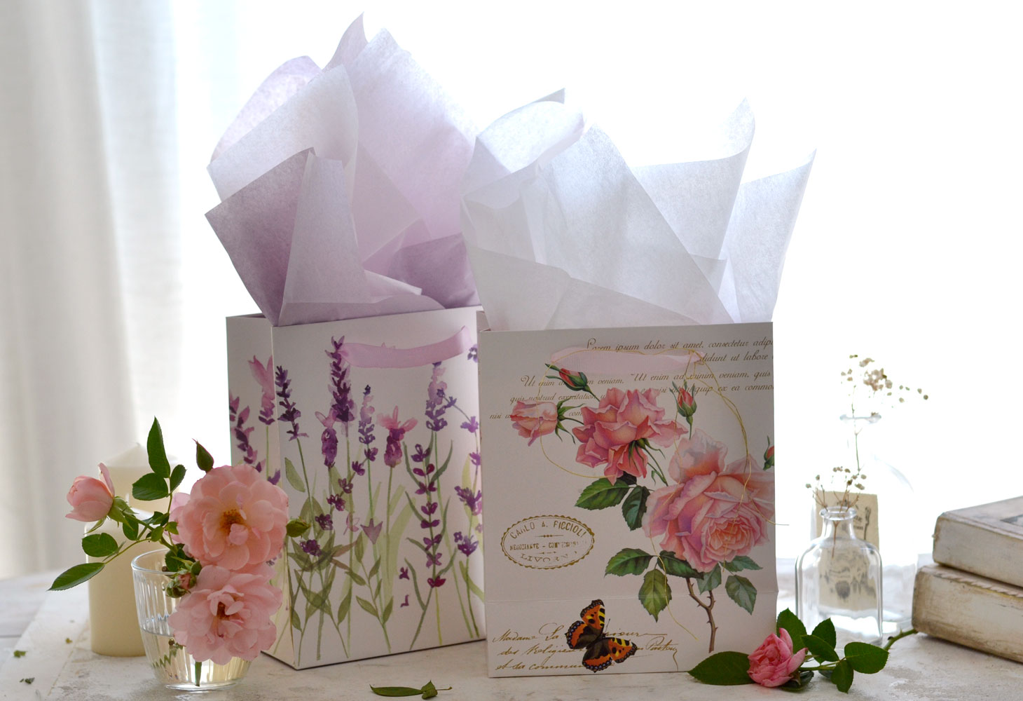 How to put Tissue Paper in a Gift Bag - The Graphics Fairy